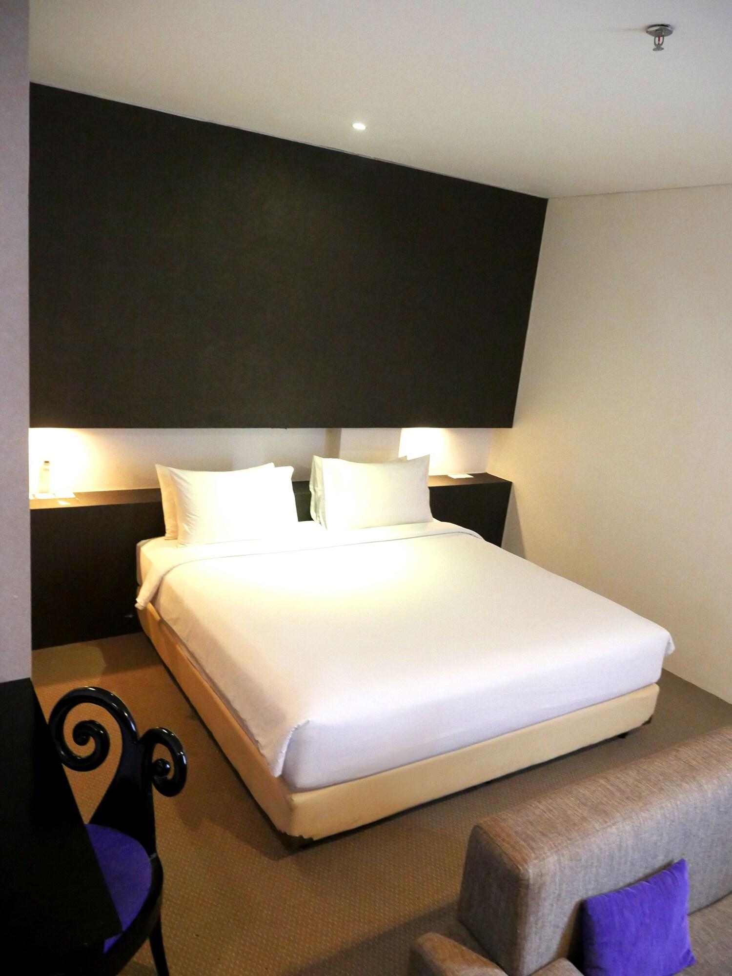 Yasmin Hotel Karawaci Tangerang Esterno foto
