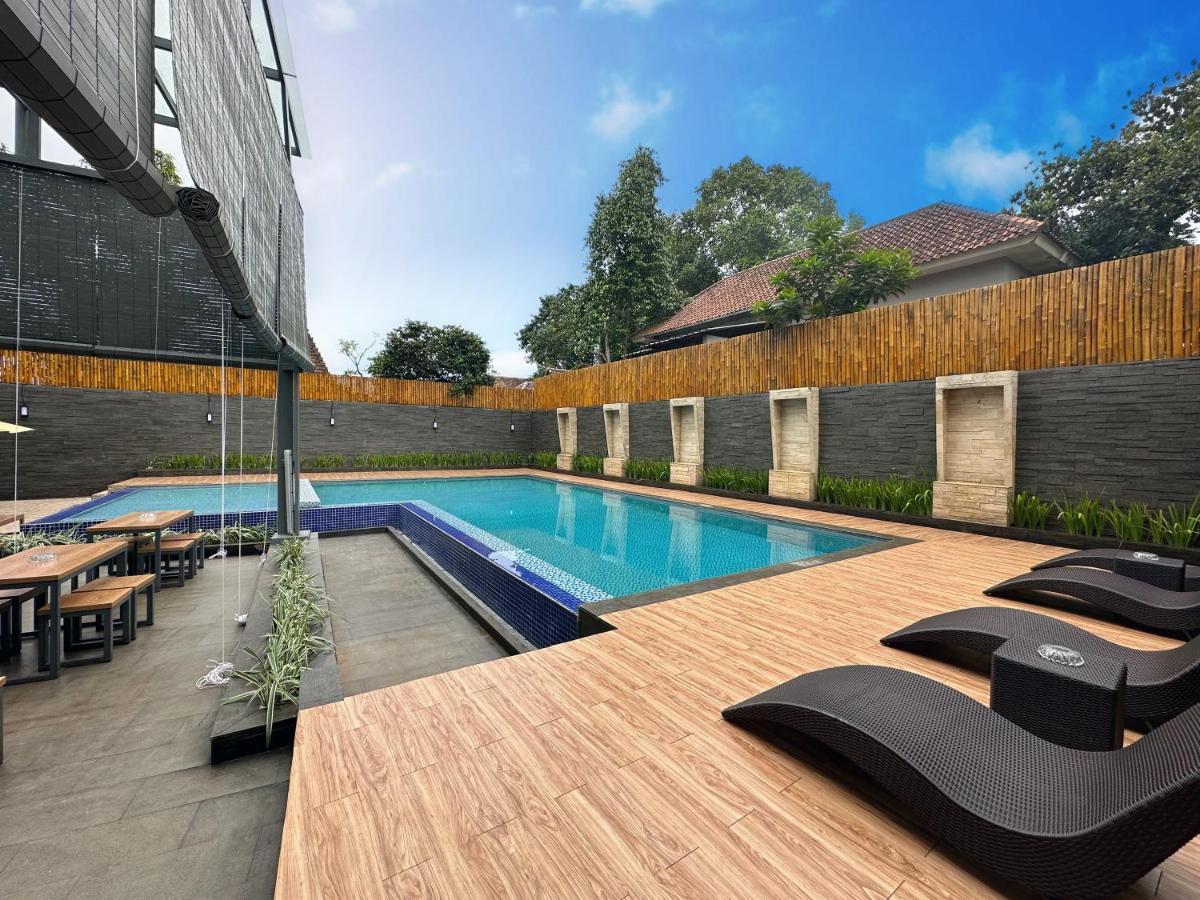 Yasmin Hotel Karawaci Tangerang Esterno foto