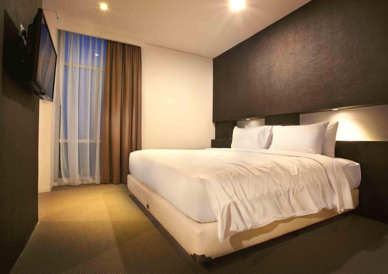 Yasmin Hotel Karawaci Tangerang Esterno foto