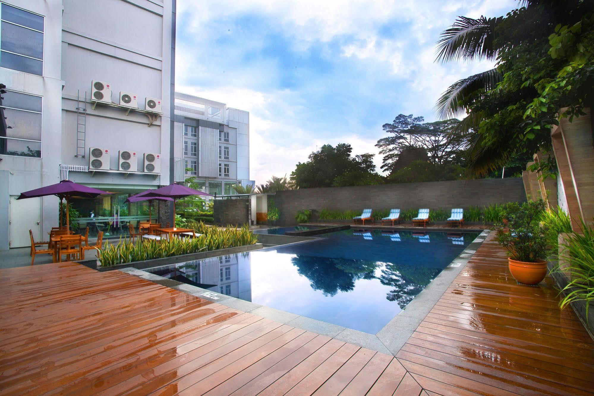 Yasmin Hotel Karawaci Tangerang Esterno foto