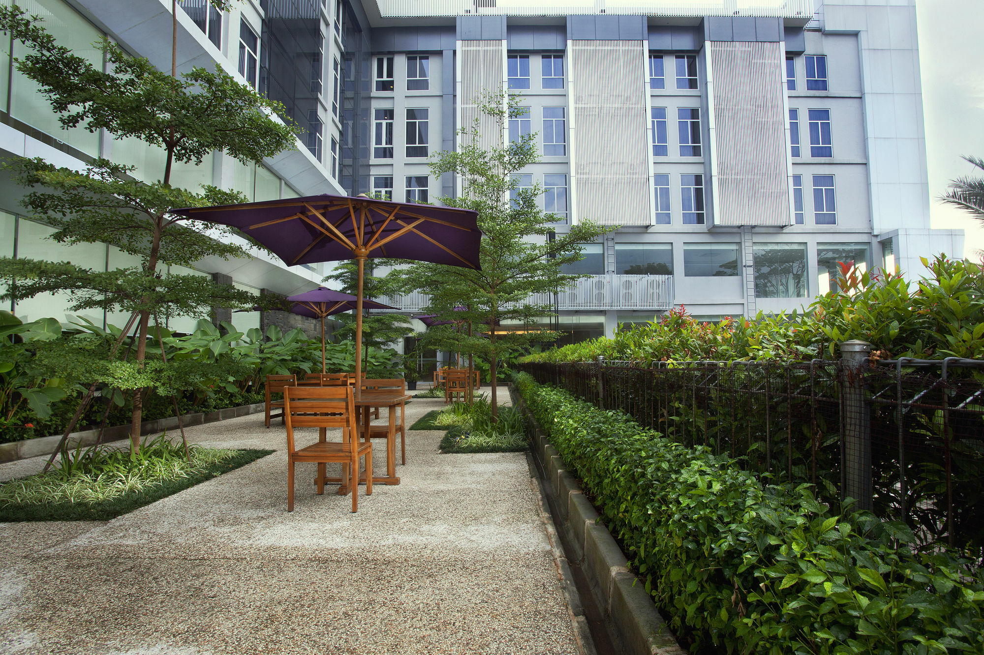 Yasmin Hotel Karawaci Tangerang Esterno foto